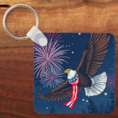 アメリカ飛んでいる国旗のスカーフと花火を持つハゲのワシ キーホルダー (正面)