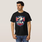 アメリカ鷲バッジ 1776年創設 愛国アメリカ ヴィンテージ Tシャツ (正面フル)