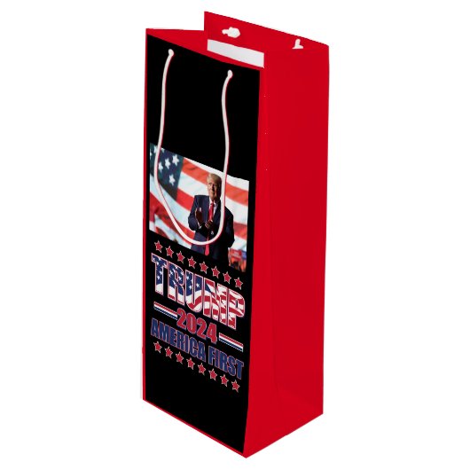 アメリカ2024年のファーストトランプ ワインギフトバッグ (正面アングル)