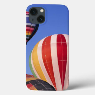 アメリカ, アイダホ州, テトン・バレー. カラフルな熱気球 iPhone 13ケース
