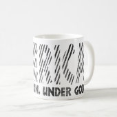 アメリカ、アメリカTシャツの神の下の国 コーヒーマグカップ (正面右)