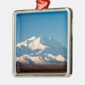 アメリカ、アラスカのN.A. デナリのマッキンリー山 メタルオーナメント (左)