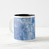 アメリカ、アラスカ州、NA。氷河が崩れ落ちて水に入る ツートーンマグカップ (正面左)