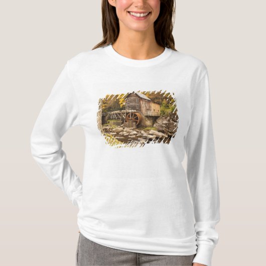 アメリカ, ウェストバージニア州, Clifftop. バブコック州立公園 Tシャツ (正面)