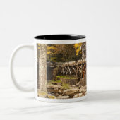 アメリカ、ウェストバージニア、クリフトップ。バブコック州2 ツートーンマグカップ (左)