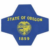 アメリカ・オレゴン州旗を掲げる愛国的なサッカーボール サッカーボール (フラット)