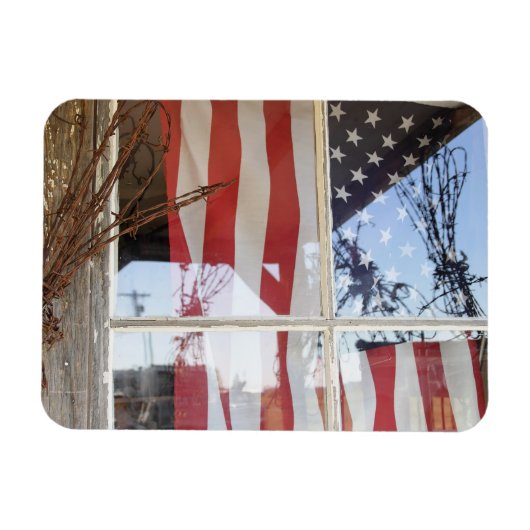 アメリカ、オレゴン、シャニコ。横のウィンドウにフラグを表示 マグネット (横)