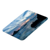 アメリカ、オレゴン、バンドンビーチ。岩の上のカモメ マグネット (左側)