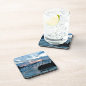 アメリカ、オレゴン、バンドンビーチ。岩上のカモメ コースター (右側)