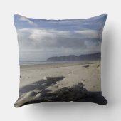 アメリカ、オレゴン、砂丘、海、パシフィックシティ クッション (裏面)