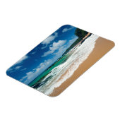 アメリカ、カウアイ、ハワイ。女が岩間を撫でる マグネット (左側)