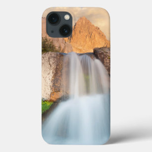 アメリカ、カリフォルニア、イニョ国有林滝 iPhone 13ケース