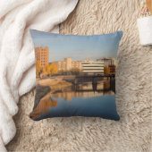 アメリカ、サウスダコタ、スー滝、シティスカイライン クッション (ブランケット)