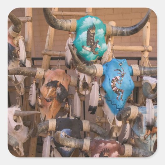 アメリカ、ニューメキシコ、サンタフェ：サンタフェのダウンタウン。 スクエアシール (正面)