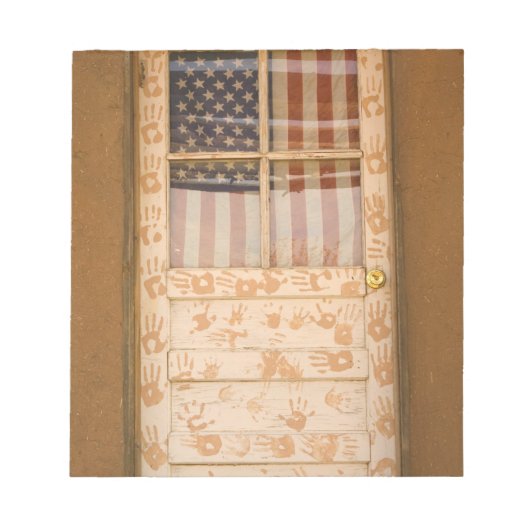 アメリカ，ニューメキシコ，タオス：タオスインディアンプエブロ ノートパッド (正面)