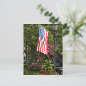 アメリカ、ニューヨーク州、ルイストン。アメリカ国旗が付いている ポストカード (スタンド正面)