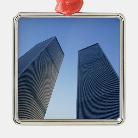 アメリカ、ニューヨーク。ツインタワーで見る メタルオーナメント (正面)