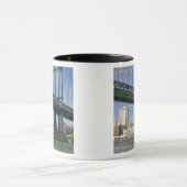 アメリカ、ニューヨーク、ニューヨーク市。マンハッタン橋 マグカップ (中央)