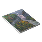 アメリカ、ニューヨーク、レッチワース州パーク。川と ノートパッド (アングル)