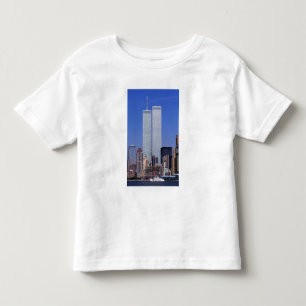 アメリカ、ニューヨーク。有名な世界のツインタワー トドラーTシャツ
