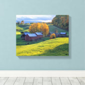 アメリカ、バーモント、ジェンネ・ファーム。緑転がの丘 キャンバスプリント (インサイチュ (ウッドフロア))