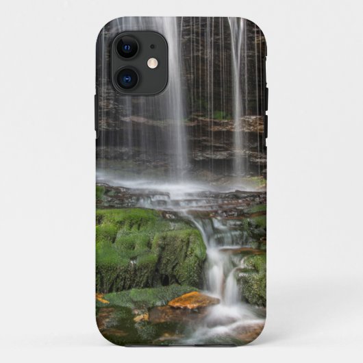 アメリカ、ペンシルベニア州、ベントン。優美な滝 Case-Mate iPhoneケース (裏面)