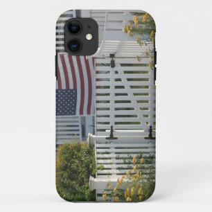 アメリカ、マサチューセッツ州、グロスター:愛国的なフェンス iPhone 11 ケース