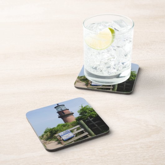 アメリカ、マサチューセッツ、マーサのヴィネヤード、アクインナ。 コースター (右側)