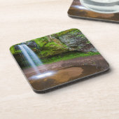 アメリカ、ミシガン。アッパーミシガンの滝 コースター (左側)