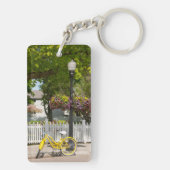 アメリカ、ミシガン、マッキナック島。イエローバイク キーホルダー (裏面)