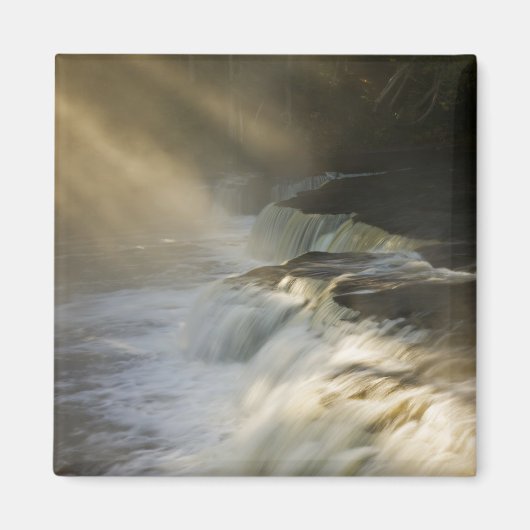 アメリカ、ミシガン、上部半島。日の出 マグネット (正面)