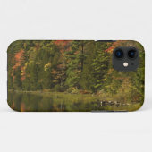 アメリカ; メイン州; アカディア国立公園。バブルポンドの秋の反射 2 Case-Mate iPhoneケース (裏面(横))