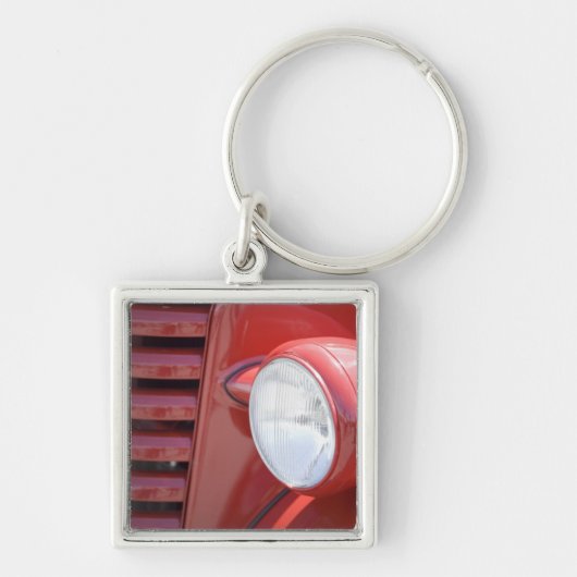 アメリカ、メイン、フクロウの頭。ヘッドライトと部分 キーホルダー (正面)