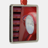 アメリカ、メイン、フクロウの頭。ヘッドライトと部分 メタルオーナメント (右)