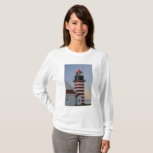 アメリカ、メイン、ルベック。ウェストクォディヘッドライトハウス Tシャツ (正面フル)
