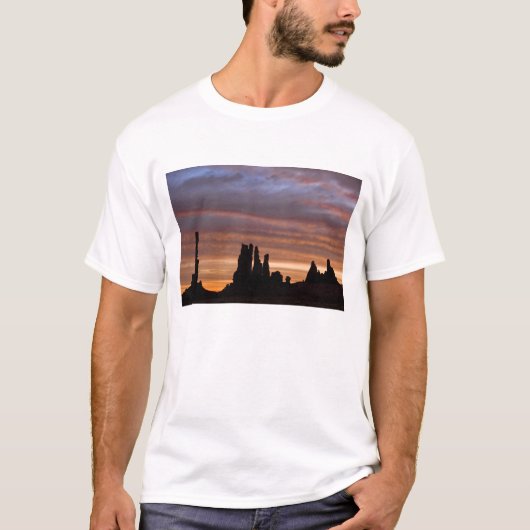 アメリカ, ユタ州, モニュメントバレー国立公園. 2 Tシャツ (正面)