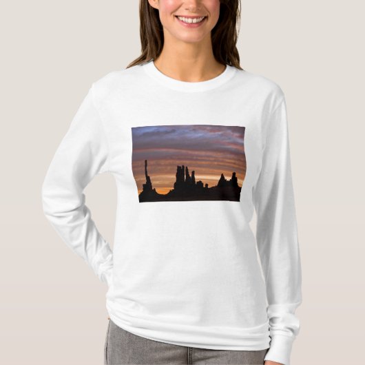 アメリカ, ユタ州, モニュメントバレー国立公園. 2 Tシャツ (正面)