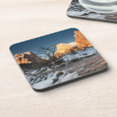 アメリカ、ユタ、ジオン国立公園。山の日の出 コースター (左側)