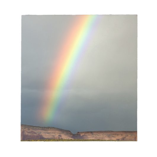 アメリカ、ユタ、モニュメントバレーナバホ・トライバル公園。2 ノートパッド (正面)