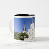 アメリカ、ルイジアナ、ニューオリンズ。四フランスの半期 ツートーンマグカップ (正面左)