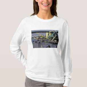 アメリカ, ワシントン州, シアトル, ケンモア周辺のワシントン湖に係留された水上機 Tシャツ