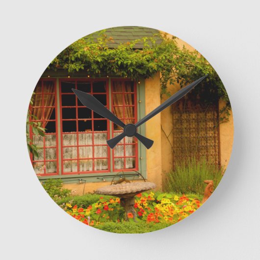 アメリカ、ワシントン、ウッドインビル、ハーファーム ラウンド壁時計 (正面)