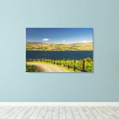 アメリカ、ワシントン、チェラン湖。ブドウ畑 キャンバスプリント (インサイチュ (ウッドフロア))