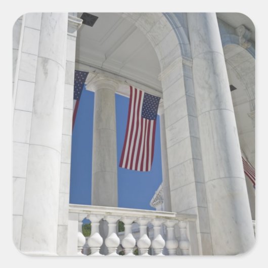 アメリカ、ヴァ、アーリントン。アメリカ国旗つる スクエアシール (正面)