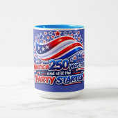 アメリカ 250年後の今もパーティーのスターター ツートーンマグカップ (中央)