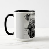 アメリカ: Enolaのゲイ マグカップ (左)