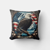 アメリ威厳のあるカの山と旗の上のワシ クッション (正面)