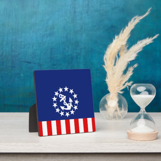 アメリ航海のカのヨット国旗はマリーナにある フォトプラーク (インサイチュ)