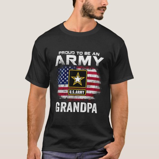 アメリ誇りを持ったカ国旗Gifを持つ陸軍のおじいさん Tシャツ (正面)