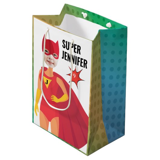 アメージングスーパーヒーローガール誕生日ギフトファブバリュー ミディアムペーパーバッグ (正面アングル)